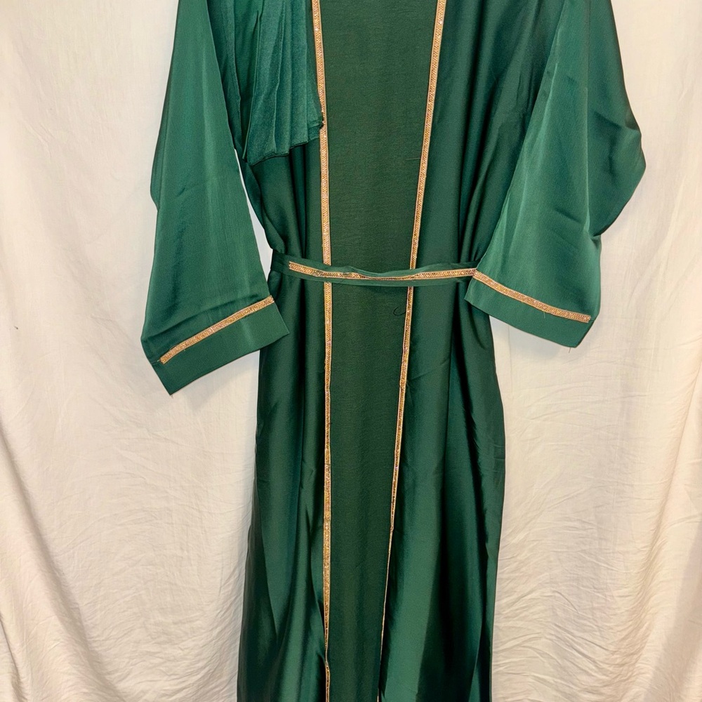 Elegant Green Abaya with Gold Trim